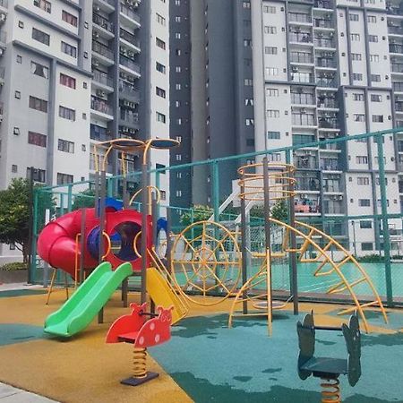 Rf Homestay Nilai Extérieur photo
