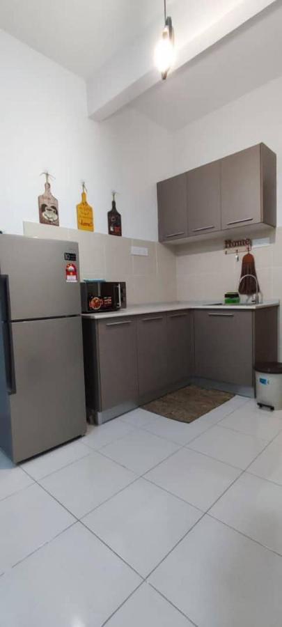 Rf Homestay Nilai Extérieur photo